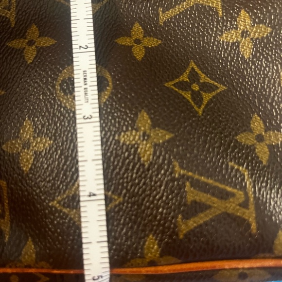 ⭐️Louis Vuitton Amazone crossbody mini - authentic, great condition. Adjustable - Picture 16 of 16